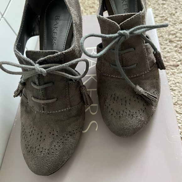 Grey suede wedge heels by Bakers - Picture 10 of 16